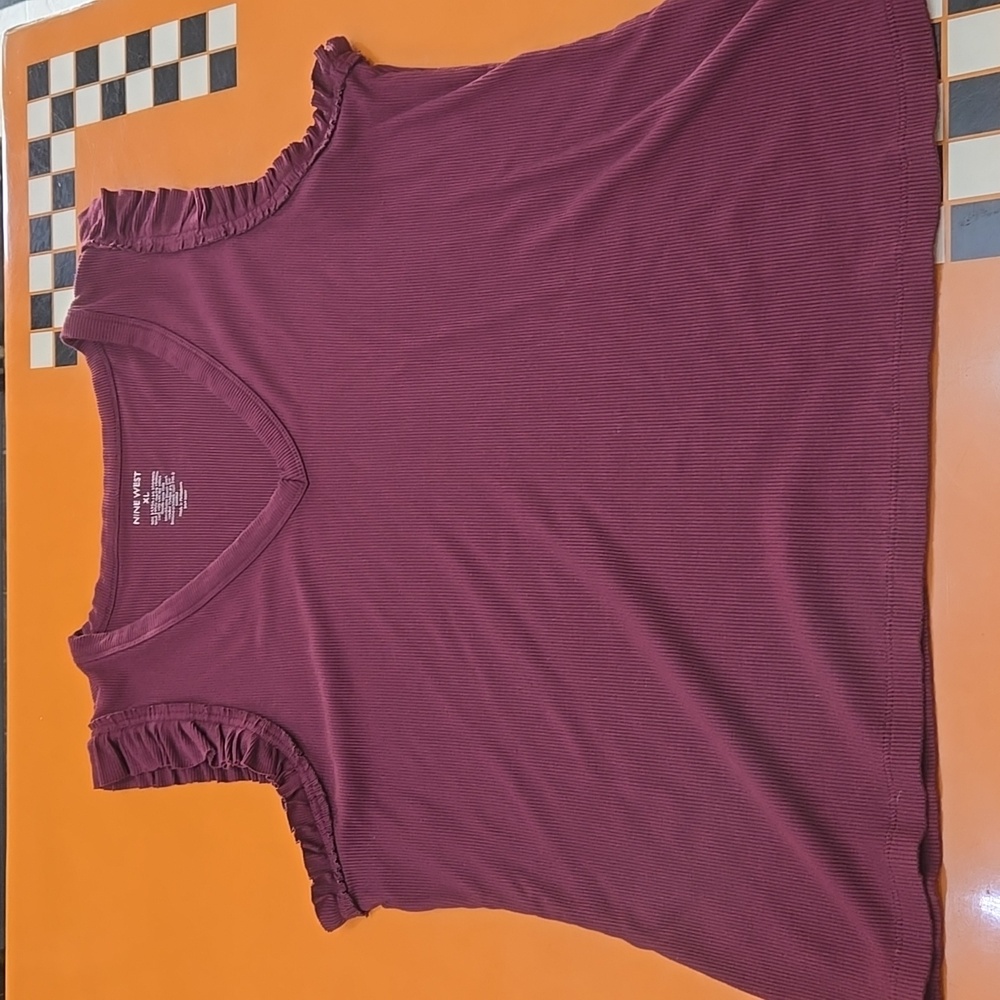 Nine West Tanktop, Size XL, V Neck w/ ruffles around arm holes, Burgundy